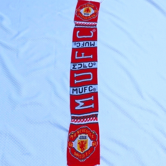 🇬🇧Manchester United Football Club Scarf 50 inches 127cm - Picture 8 of 12